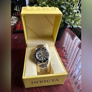 invicta 7050 signature collection stainless steel supplier water resistance